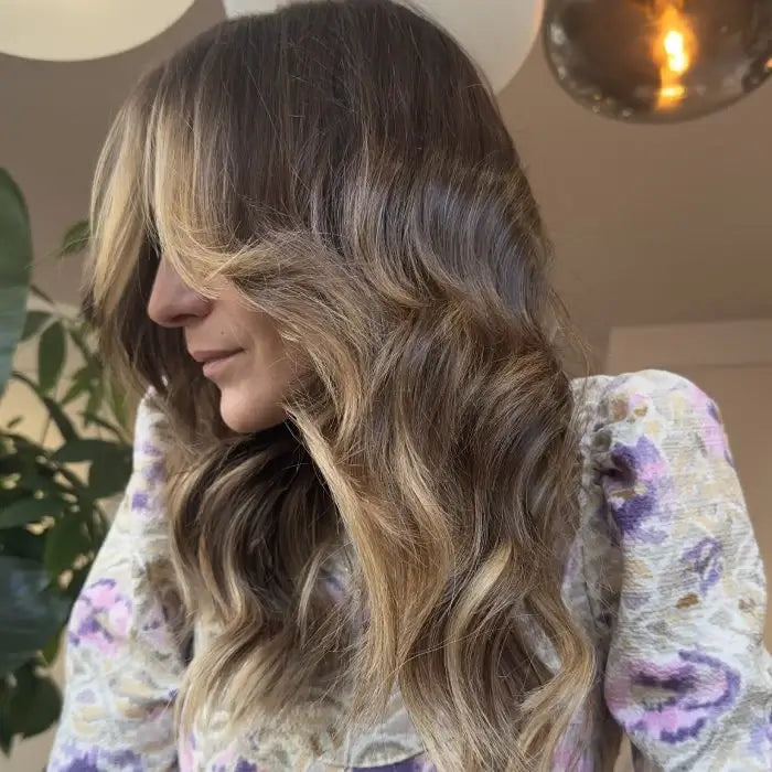 Cheveux-sains-apres-un-soin-naturel-anti-pellicules-et-psoriasis.webp